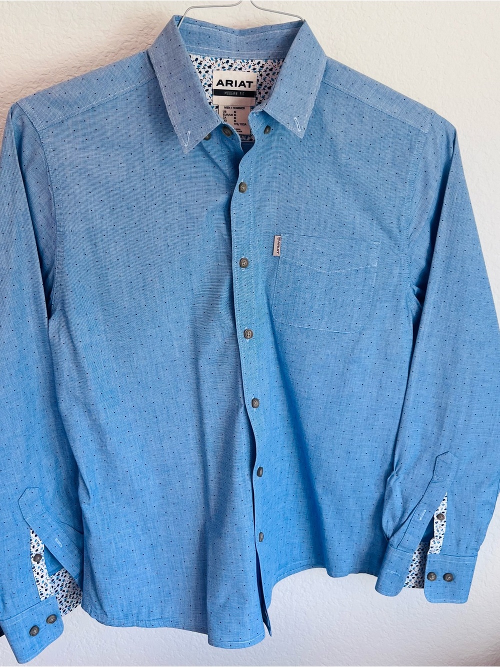 Ariat Men's Light Blue Button-Down Shirt with Subtle Dot Texture